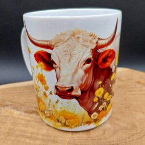 Mug vache entourée de fleurs