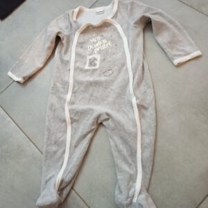 Pyjama garçon en très bon état 3 pommes